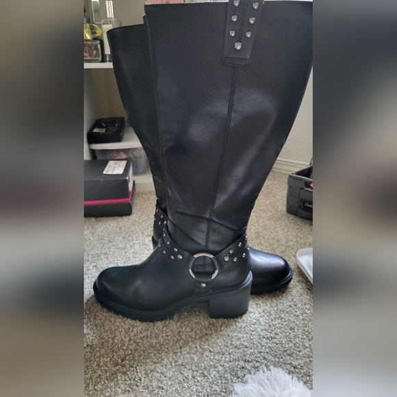 NWOB Frye and Co. Womens Adriane Stacked Heel Riding Boots In Size 9 - Picture 2 of 2